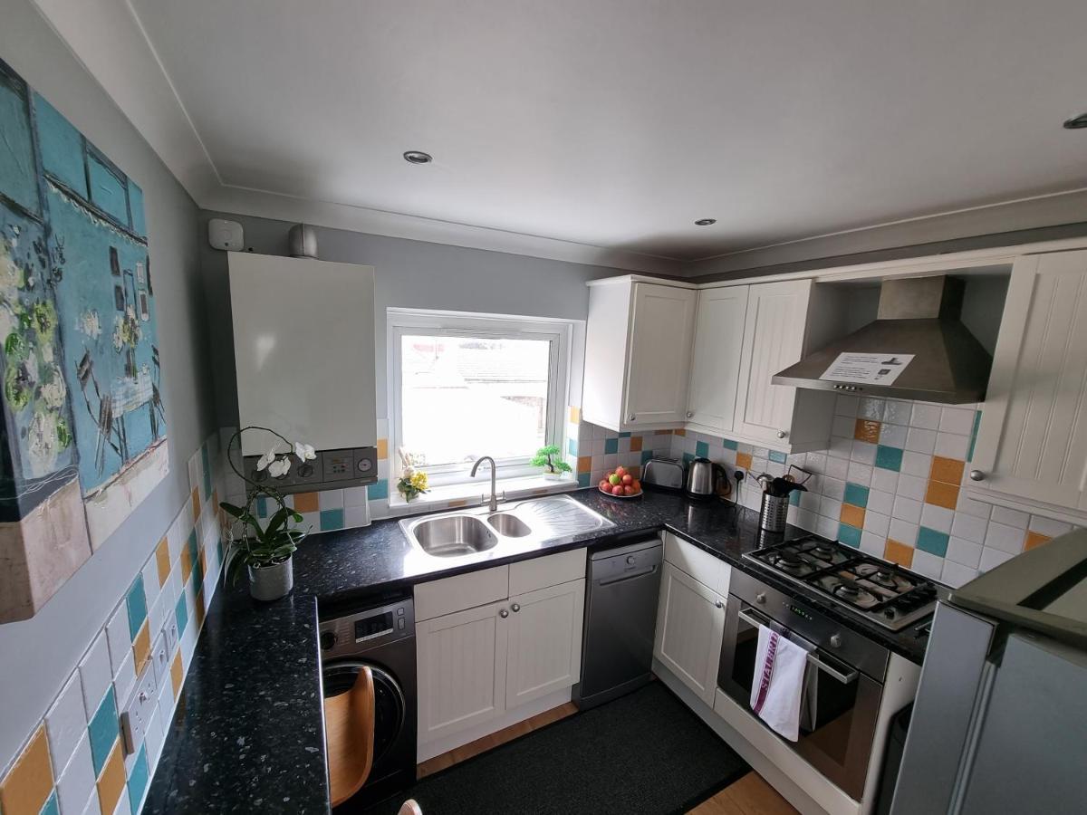 144 - Excellentstays - 2 Bedroom Flat Apartment Stanwell